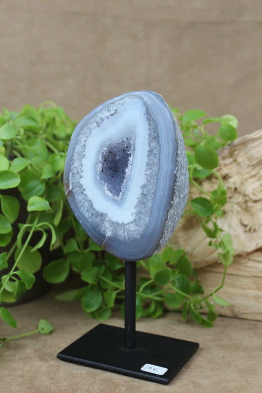 Agaat geode op standaard