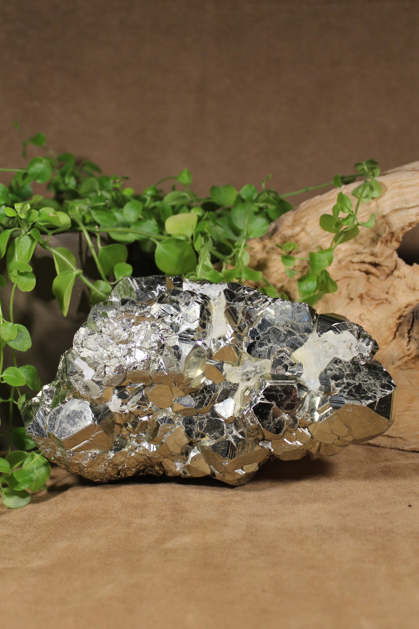 Pyriet met kwarts – groot kristalcluster