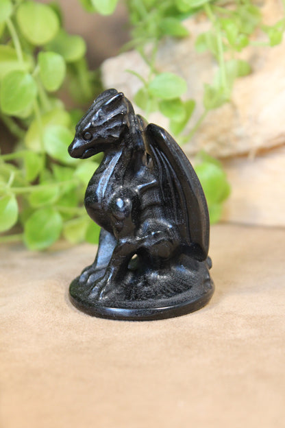Draakje van zwarte obsidiaan