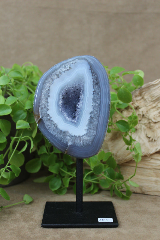 Agaat geode op standaard