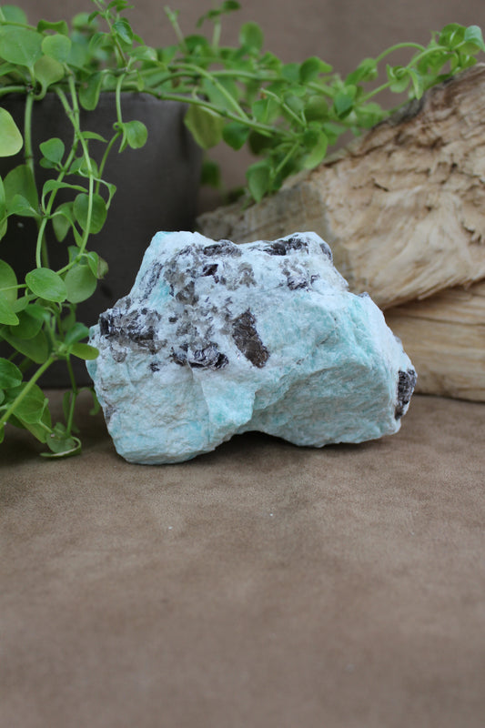 Amazoniet met mica – ruw mineraalstuk
