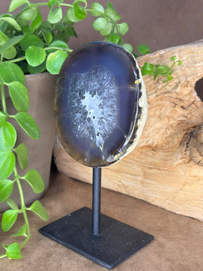 Agaat geode op standaard